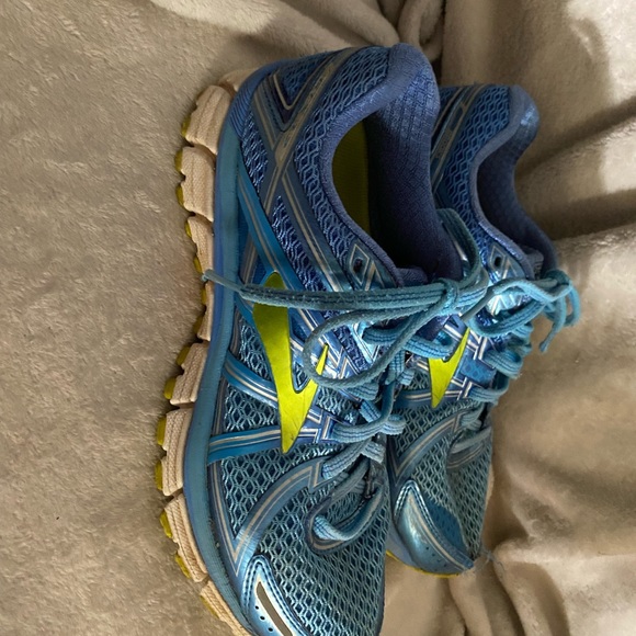 Brooks shoes women size 8 - Picture 4 of 5